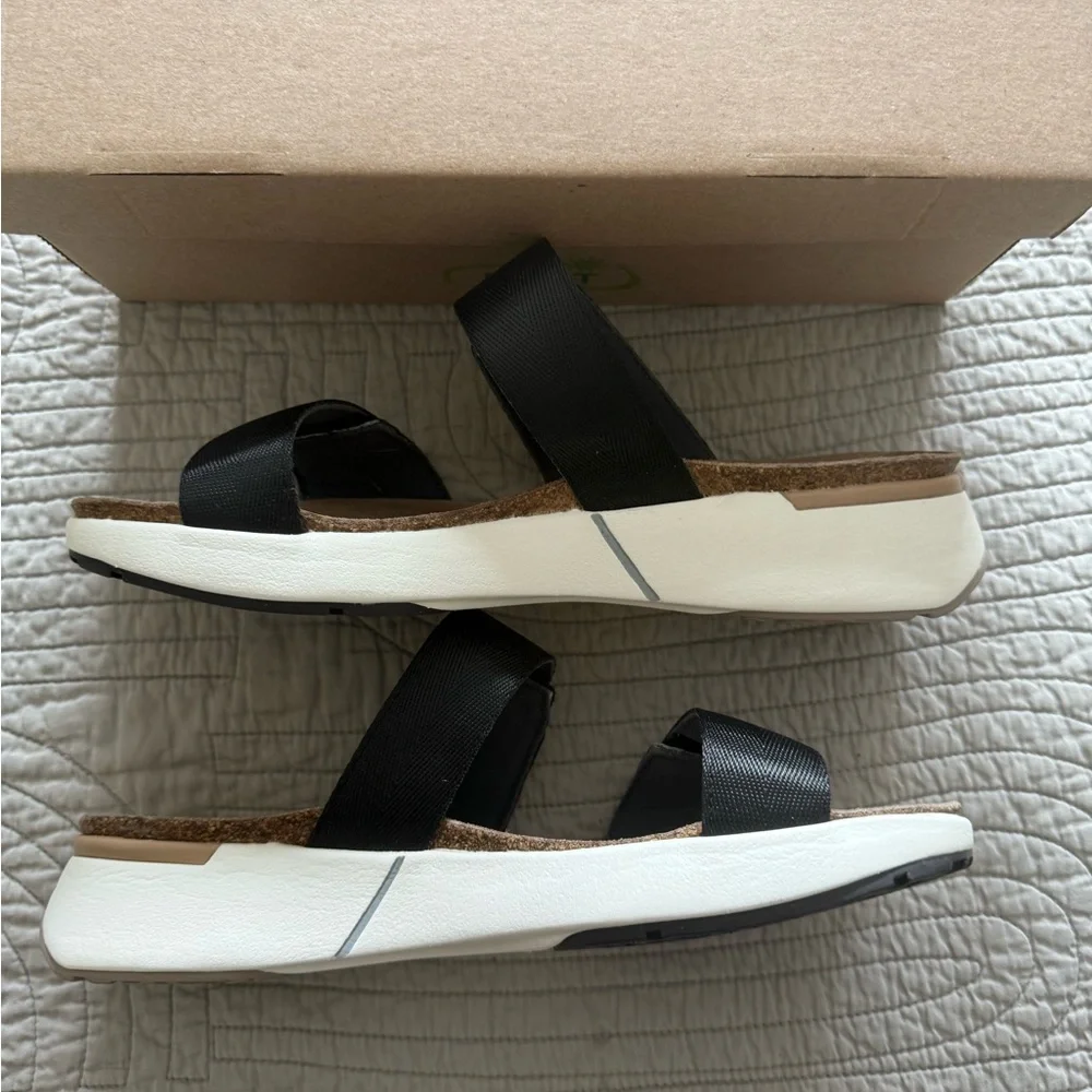 Naot Black Calliope Sandal Size 9 NEW in box - Picture 3 of 10